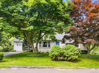 43 Greenbow St, Waterbury, CT 06708