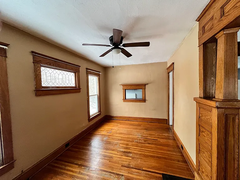 108 N Keystone Ave — Photo 3
