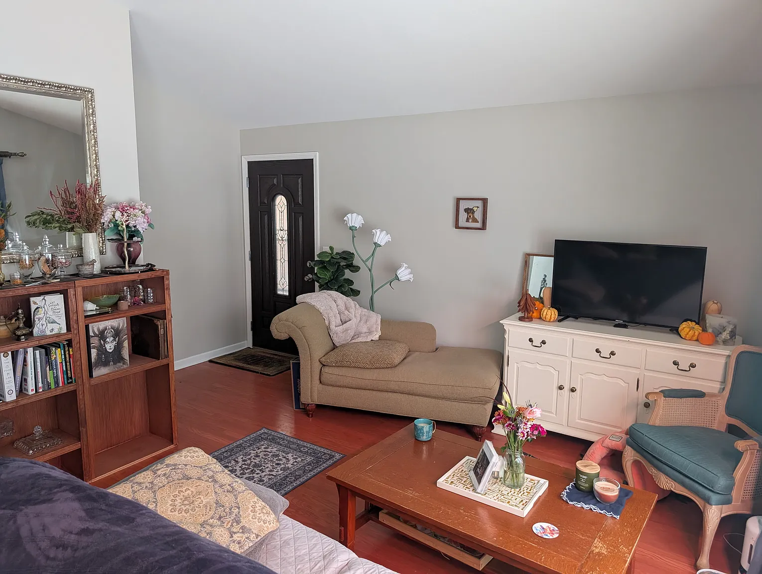 5129 Carol St photo 1