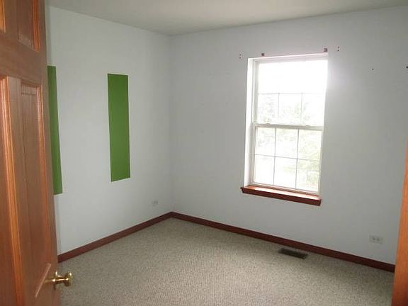 3rd image of 2574 Hillsboro Blvd
