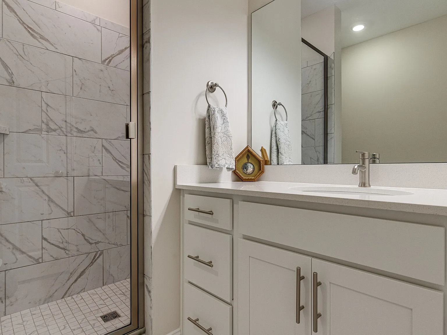 2 bed, 1156 sqft, $1,950 — Photo 4