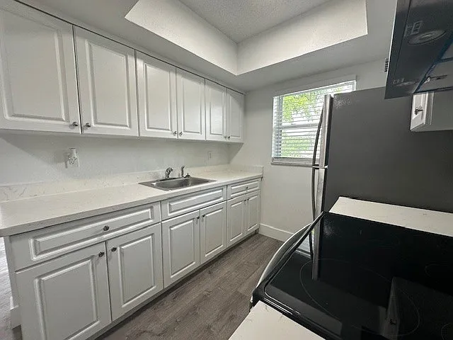 3660 NE 11th Ave — Photo 7