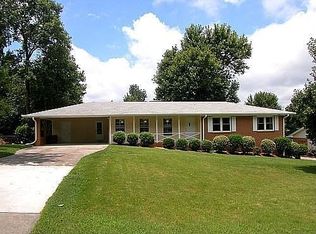 6797 Ramundo Dr, Doraville, GA 30360