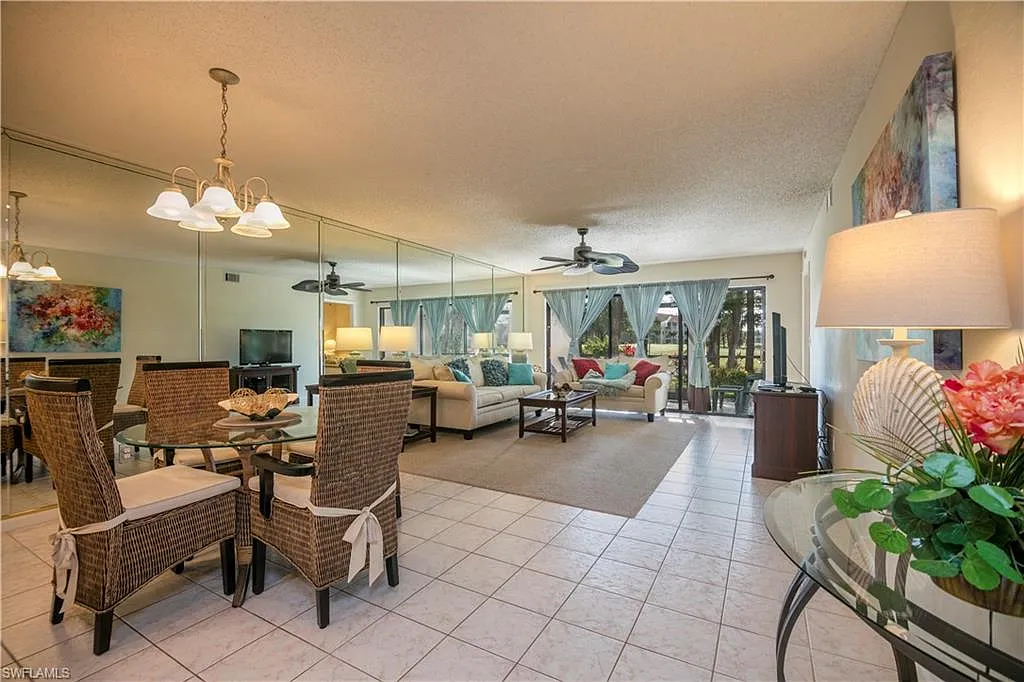3 bed, 2.0 bath, 1427 sqft, $3,600 — Photo 3