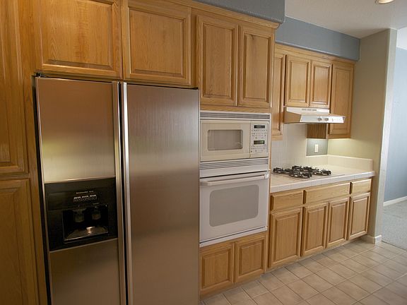 5th image of 214 Fox Sparrow Ln
