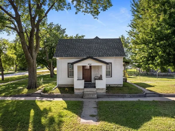 654 25th Ave, Columbus, NE 68601