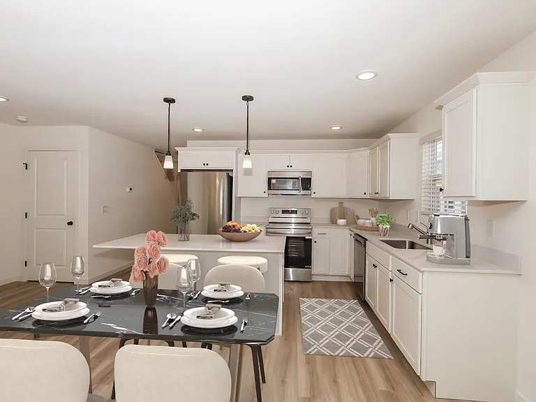 1625 Reagan Dr — Photo 3