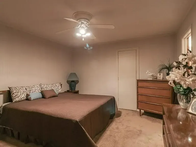 2100 Paula Dr — Photo 14