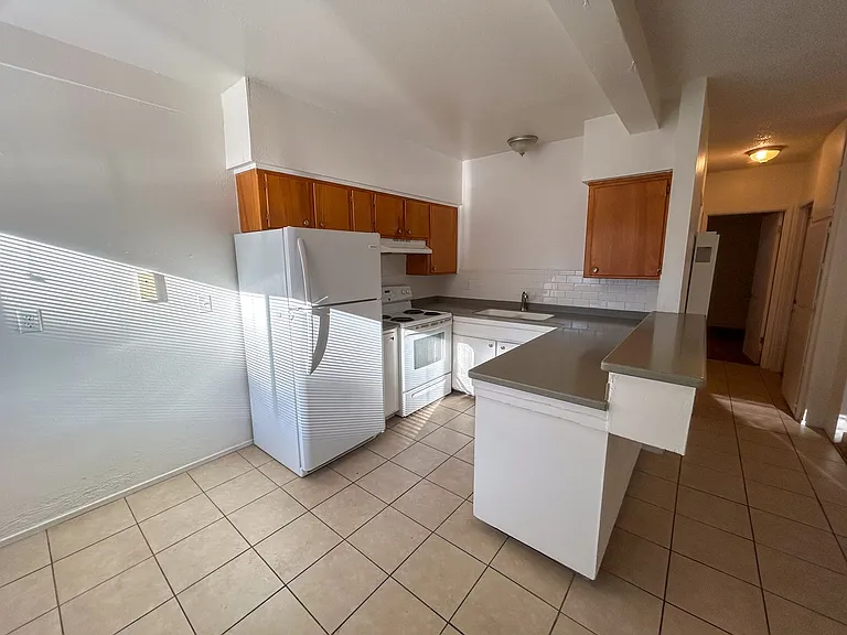 1341 Mulberry St — Photo 2