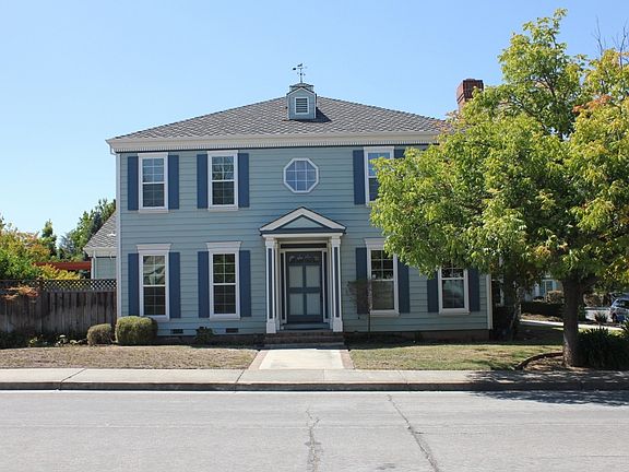 3rd image of 10132 Berkshire Ct