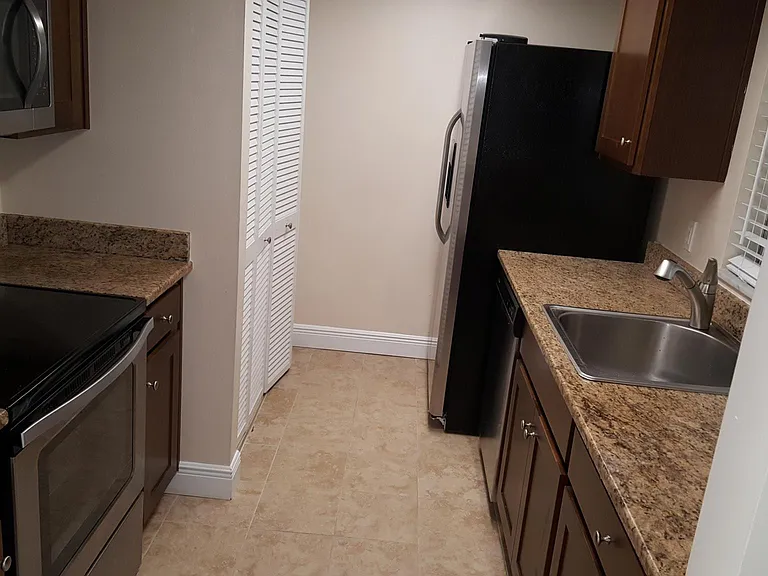 1014 Stonefence Way — Photo 4
