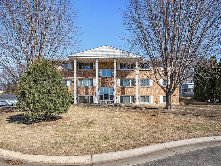2720 Rosalyn Ct #202 — Photo 29