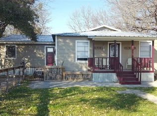 509 E Grand Ave, Comanche, TX 76442