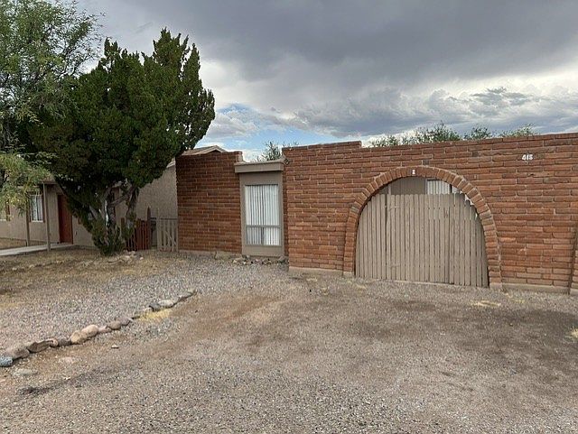 1st image of 415 Sykes Cir #6