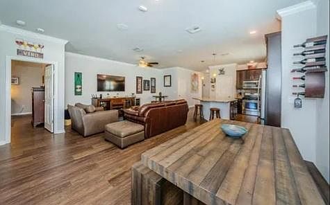3rd image of 2486 Claymore St
