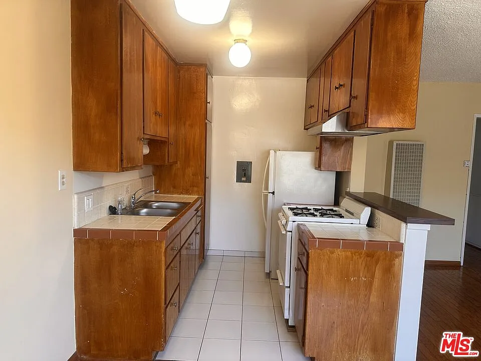 1 bed, 1.0 bath, 750 sqft, $2,050 — Photo 4