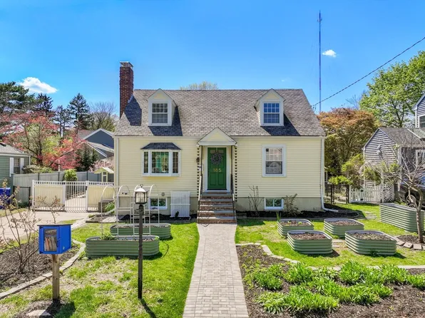 185 Christina St, Newton, MA 02461