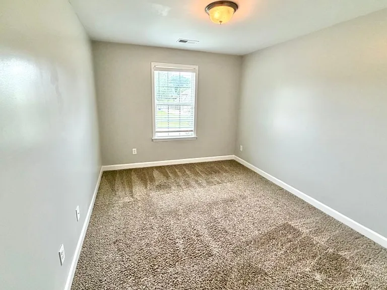 8604 Birnham Cv — Photo 11