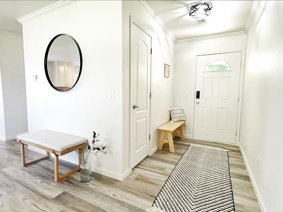 4th image of 1705 SW D St