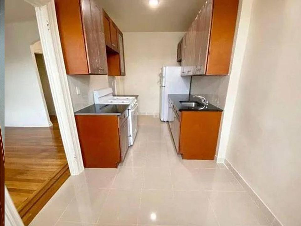2nd image of 108 42nd Ave #1
