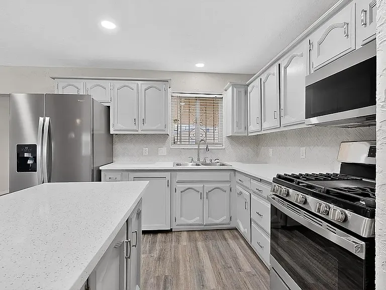 1920 Sanford Ave SW — Photo 4