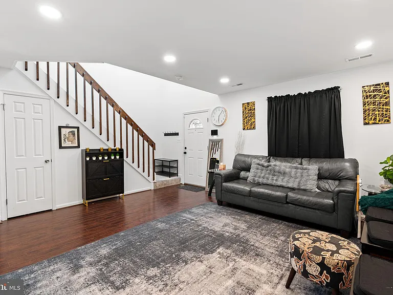 3218 Westdale Ct — Photo 13