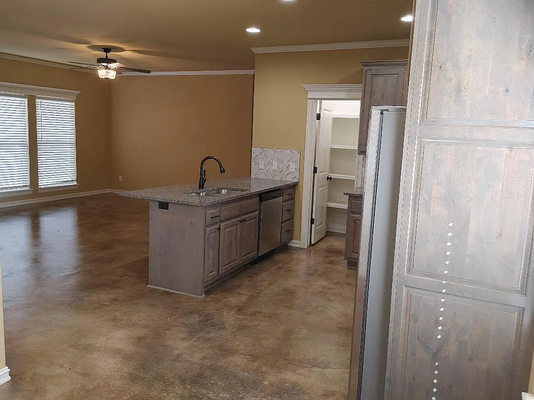 3 bed, 1500 sqft, $1,600 — Photo 4
