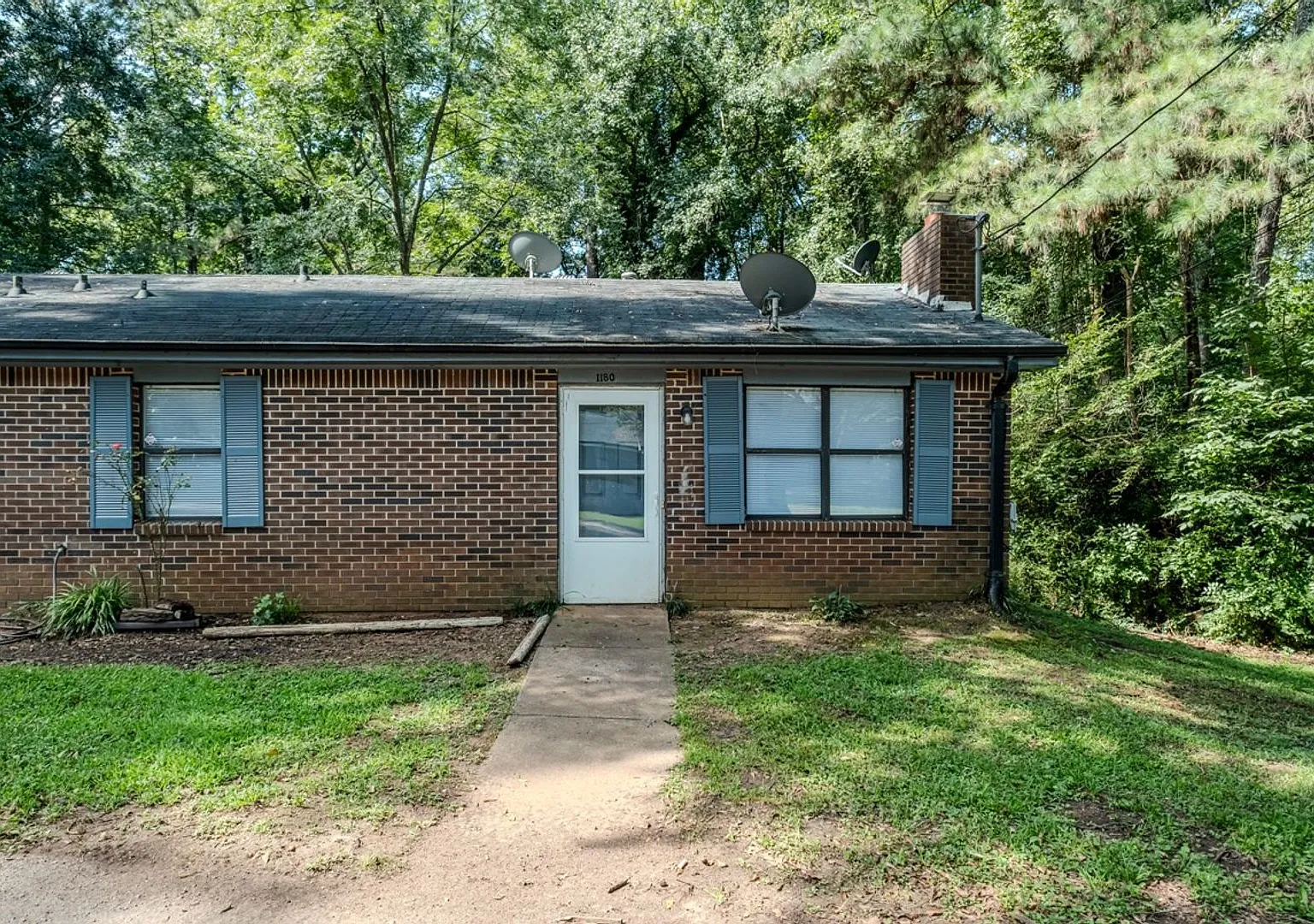Move-In Ready 3BR/2BA Home in Convenient East Athens — Photo 1
