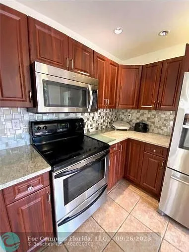 5705 Fox Hollow Dr — Photo 38
