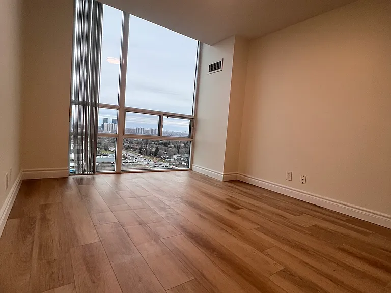 68 Grangeway Ave — Photo 13
