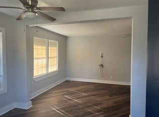 1909 Harlem St, Houston, TX 77020