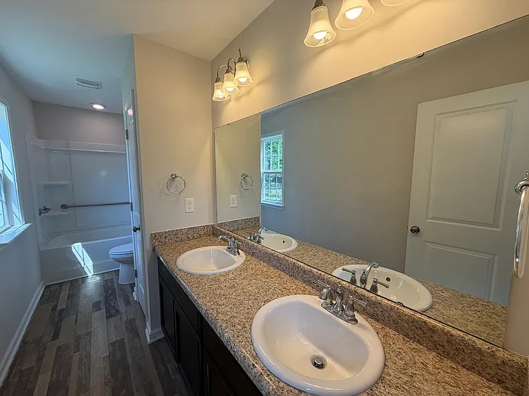 110 Henry St — Photo 14