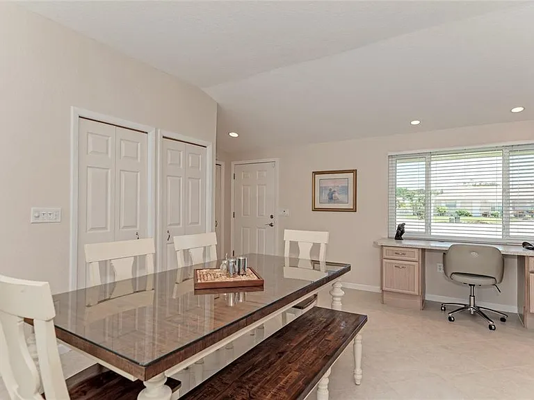 5577 Contento Dr — Photo 15