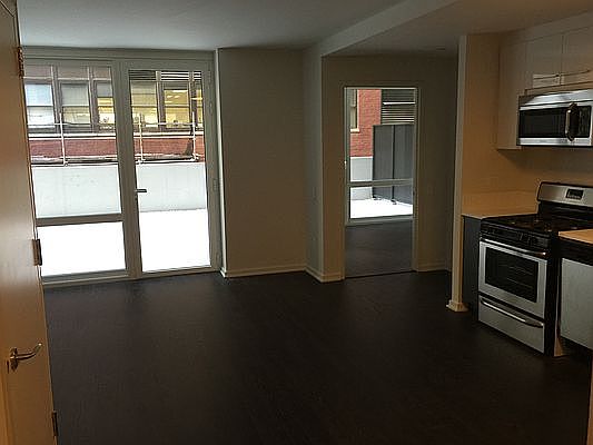 1st image of 235 E 44th St APT 3E