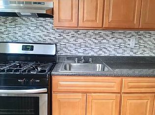 689 E 187th St APT 4, Bronx, NY 10458