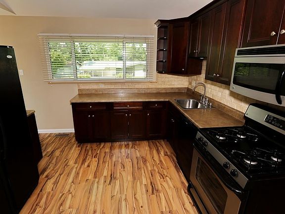 4th image of 1295 Saint Anthony Ln