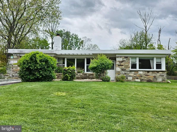 2235 Windsor Cir, Broomall, PA 19008