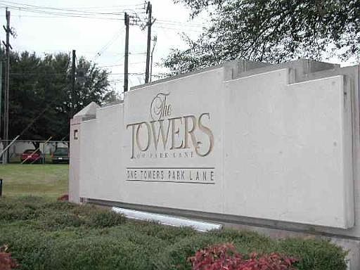 1st image of 1 NE TOWERS PARK LN #417