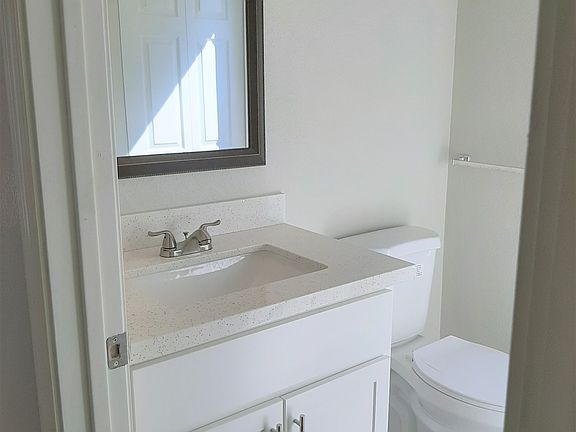 4th image of 619 E Jensen St Unit 67