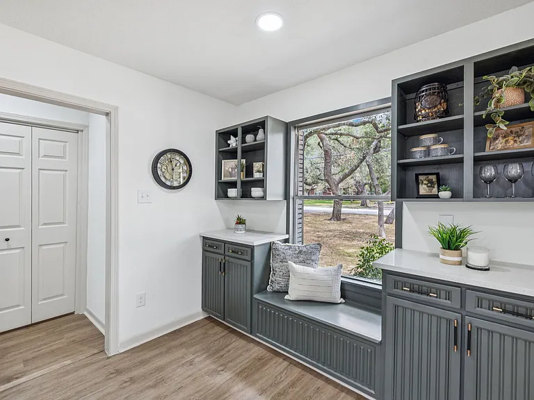 320 El Portal Dr — Photo 15