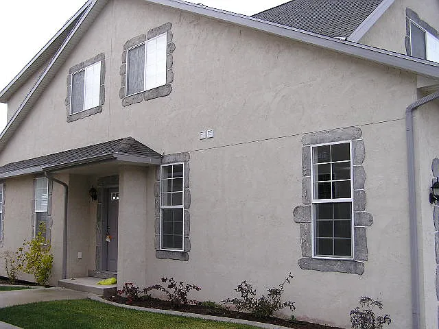 3 bed, 2.5 bath, 1725 sqft, $1,825 — Photo 3