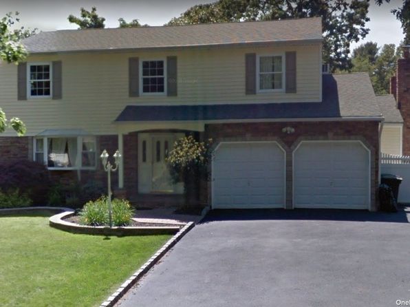 Centereach NY Single Family Homes For Sale - 35 Homes | Zillow