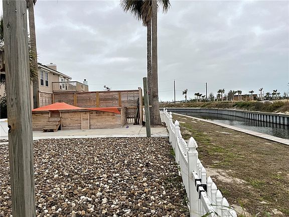 3rd image of 14802 Dasmarinas Dr