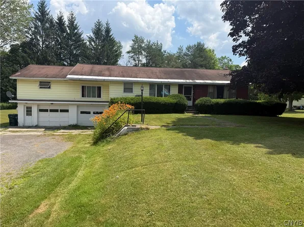 2110 County Route 176, Fulton, NY 13069