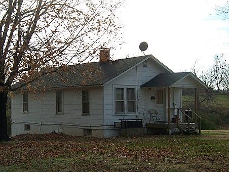 1st image of 704 Washington St