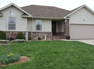 281 E Katie Dr, Springfield, MO 65803