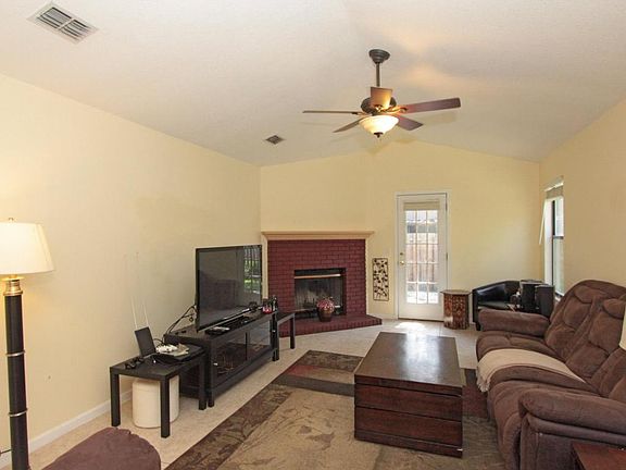 3rd image of 3854 Millpoint Dr