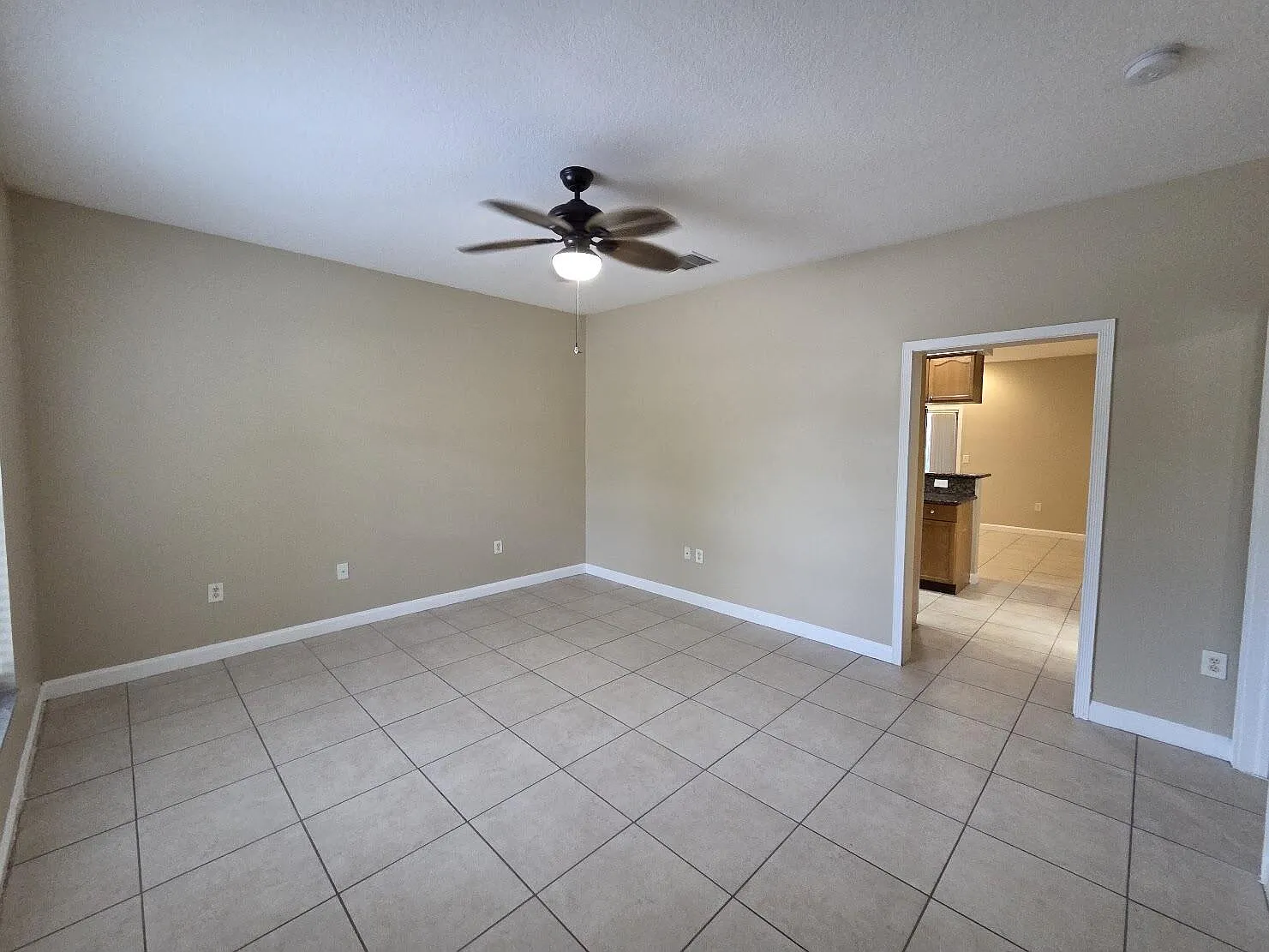 4 bed, 3.0 bath, 1868 sqft, $2,900 — Photo 4