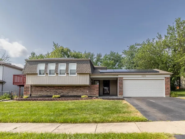 326 Lancelot Ct, Bolingbrook, IL 60440