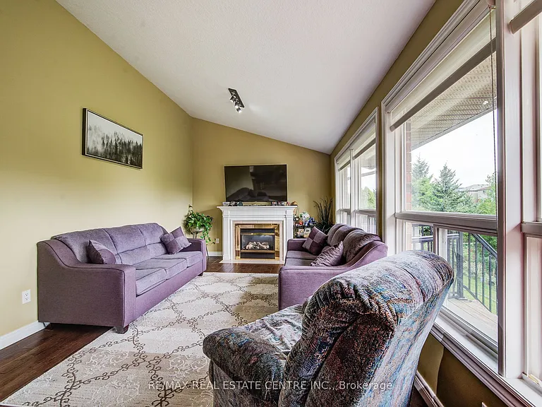 16 Paulstown Cres — Photo 21